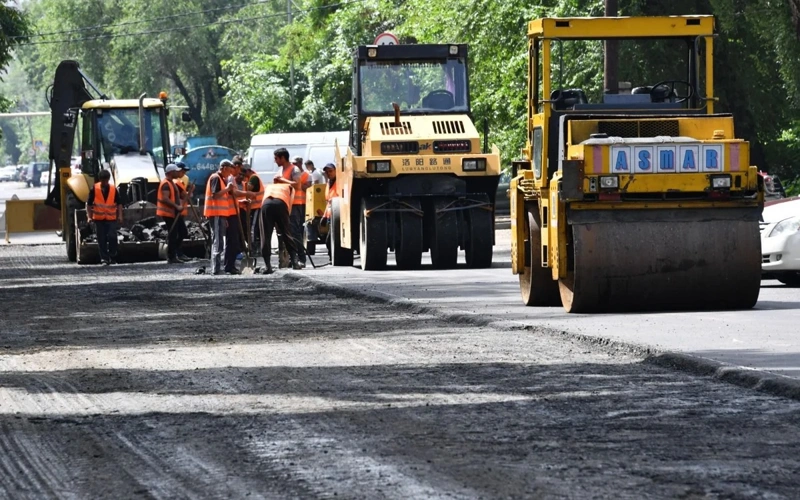 【道路建设】卡拉赛区阿拜村拉哈特街（FAB）及第273街区街道日常维修工程